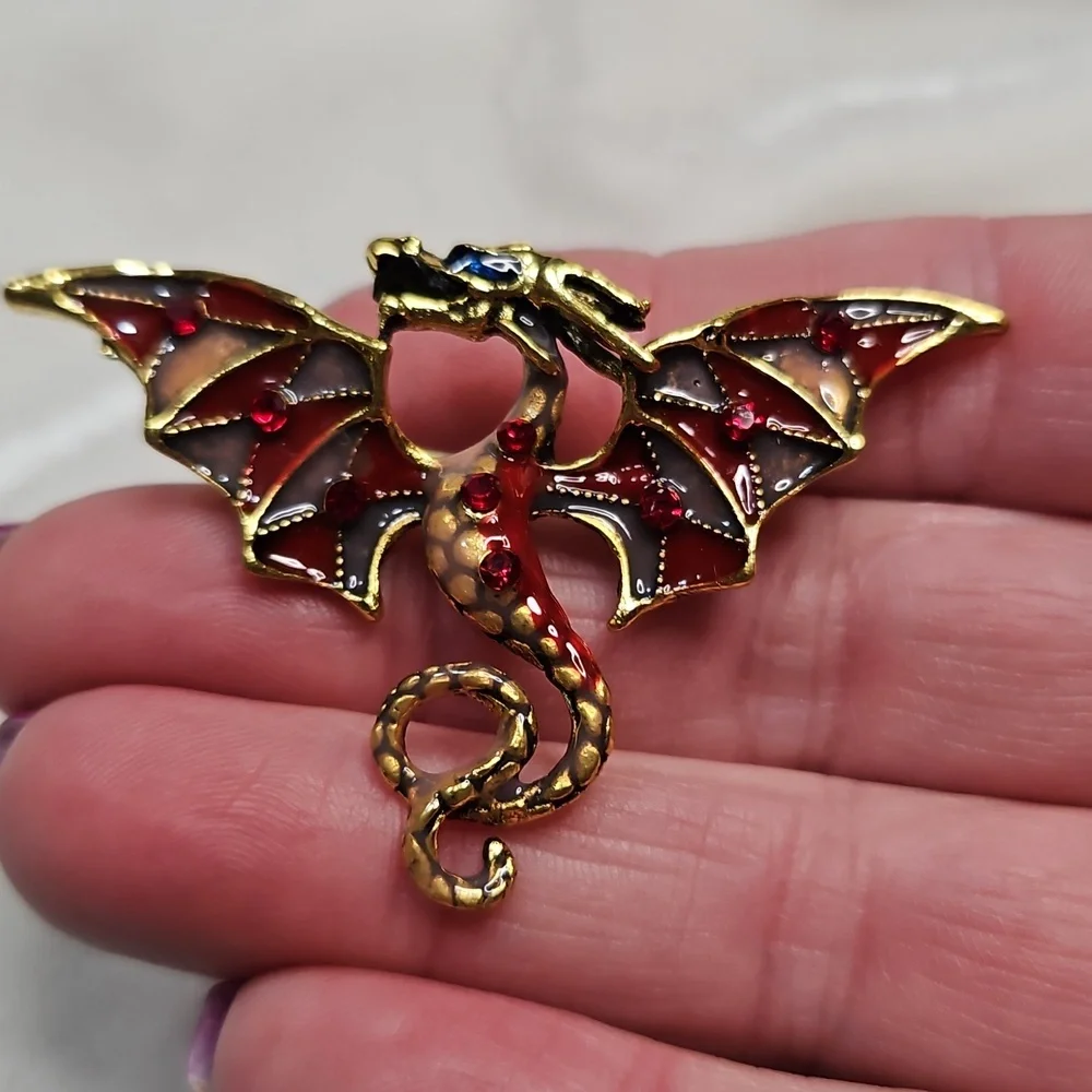 Women's Retro Vintage Style Red Rhinestone Gold Dragon Brooch Pin NWOT Fashion